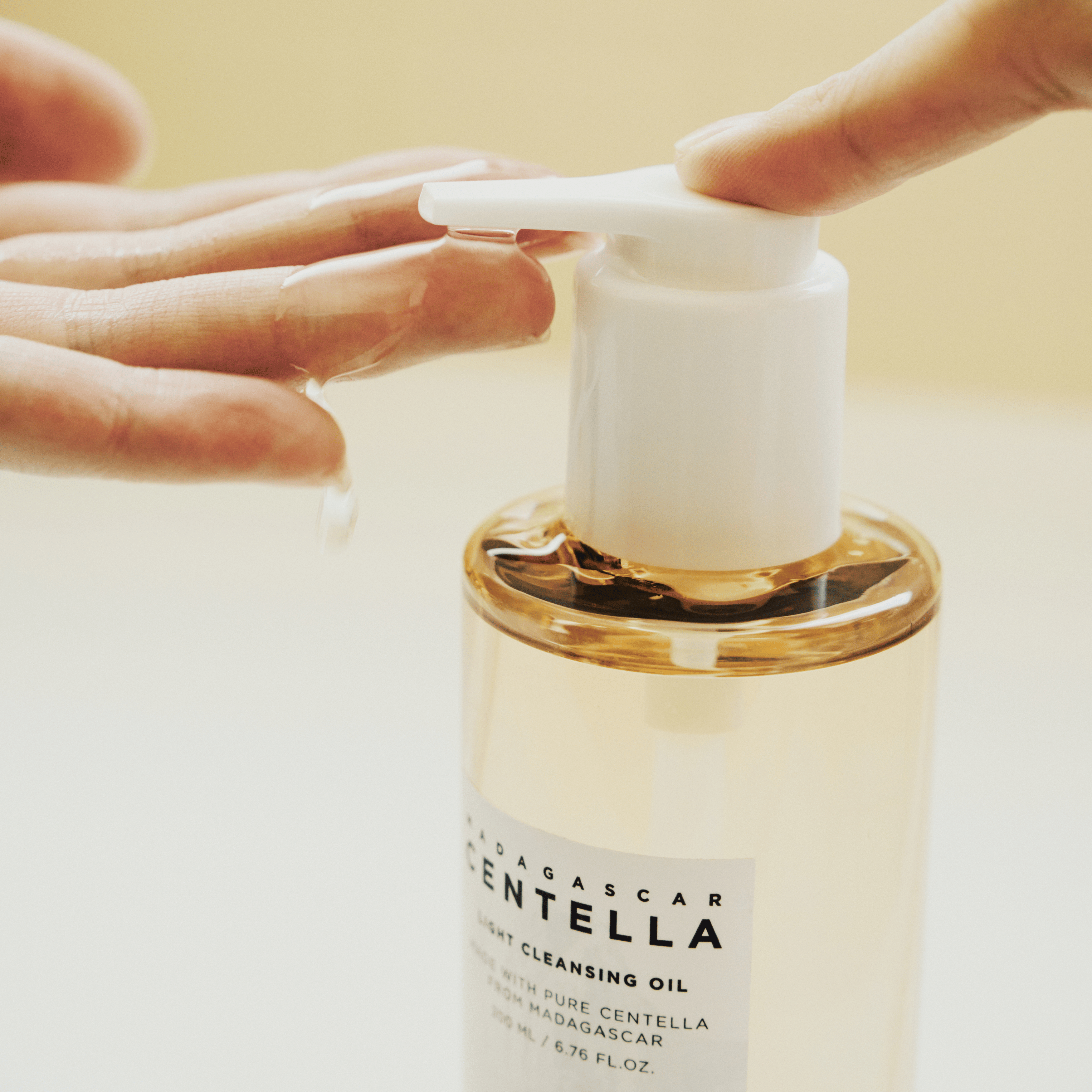 Skin1004 Centella Light Cleansing Oil 200ml