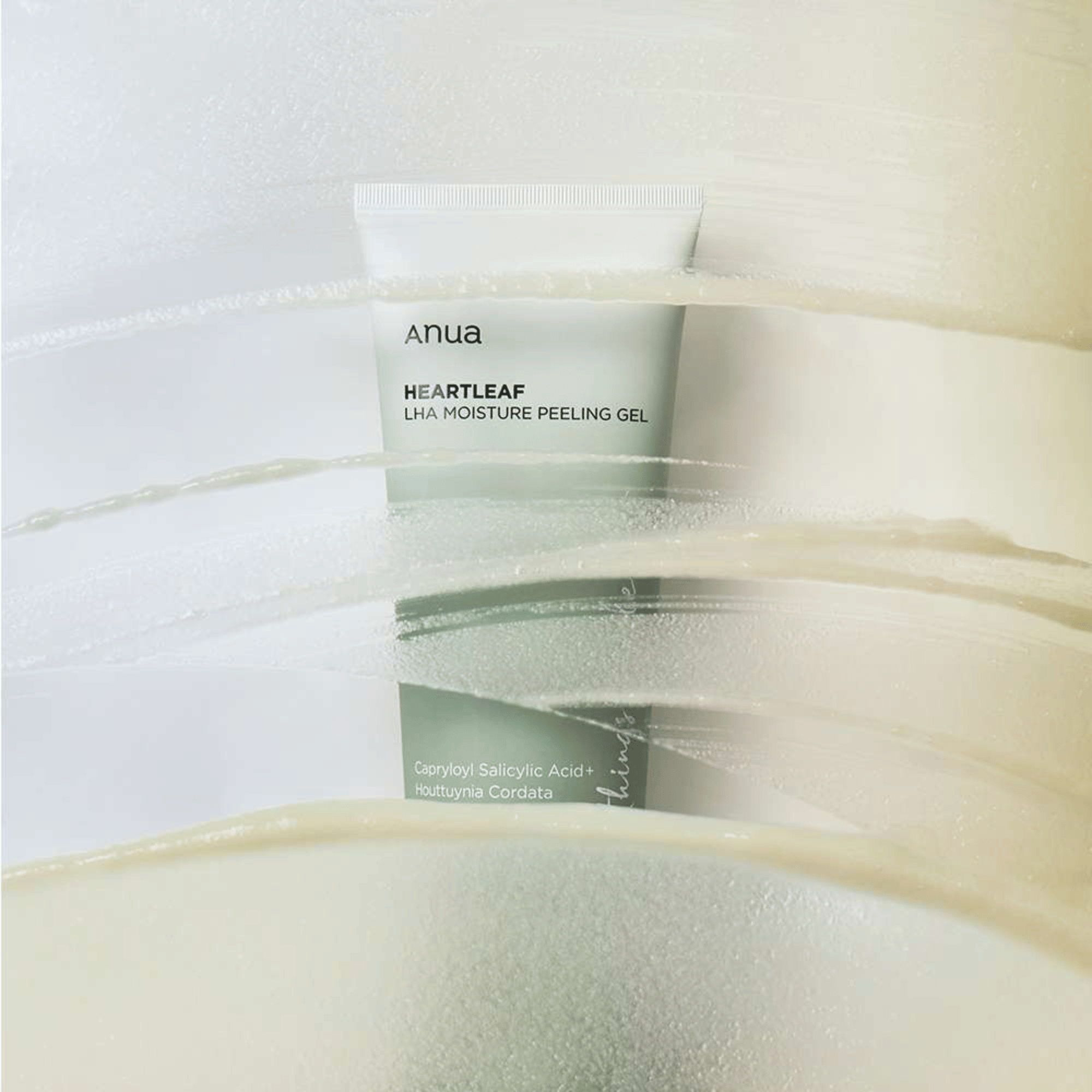 Milde Peeling-Textur des Anua Heartleaf Gels – perfekter Begleiter für eine schonende koreanische Hautpflege-Routine.