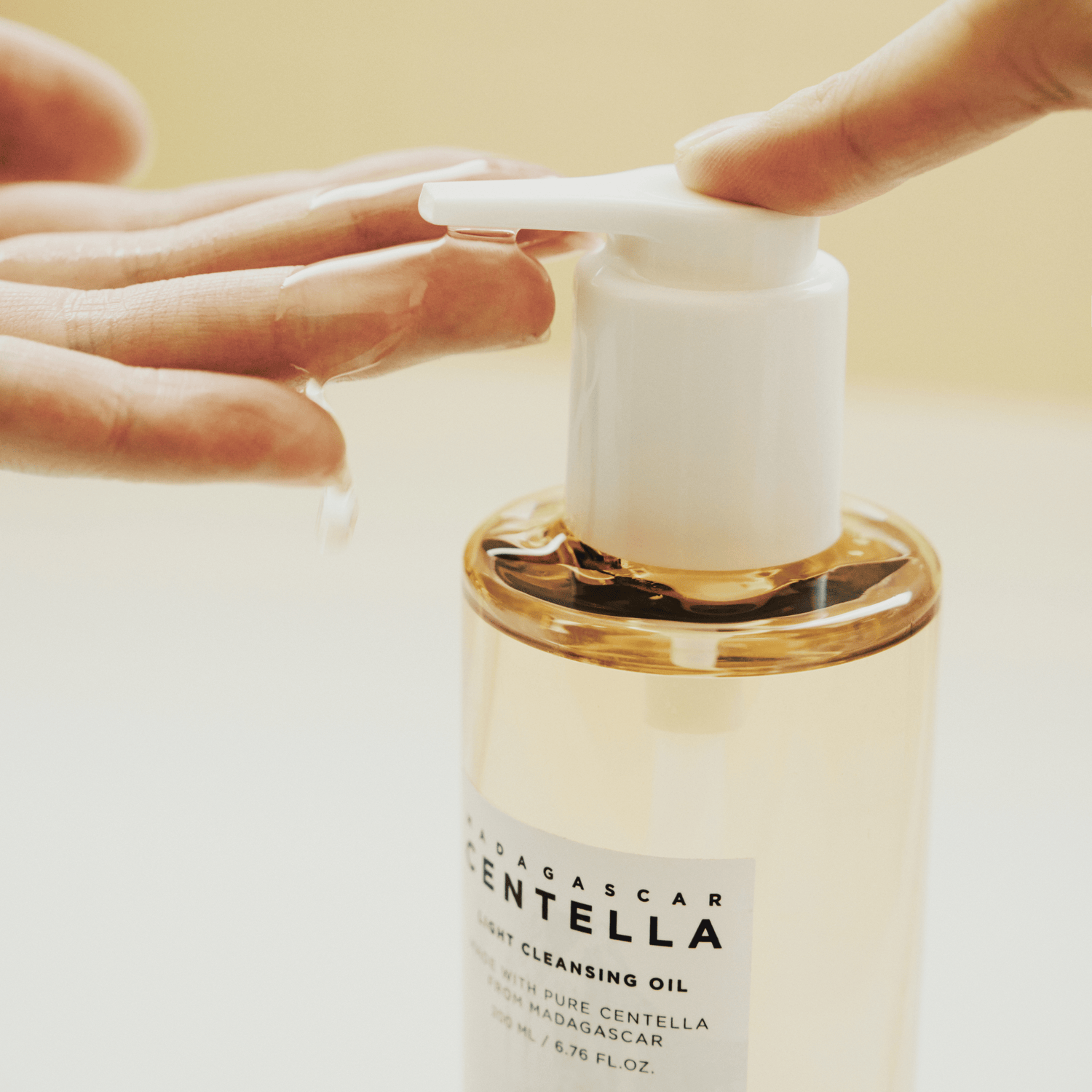 Skin1004 Centella Light Cleansing Oil 200ml